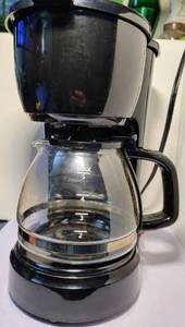 lot 123 image: 5 CUP COFFEE MAKER