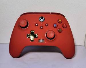 lot 4 image: POWER A - RED XBOX ONE WIRELESS CONTROLLER