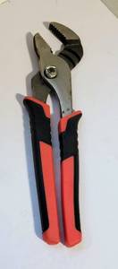 lot 161 image: HYPER TOUGH CHANNEL LOCK PLIERS