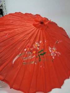 lot 216 image: PRETTY OIL PAPER ASIAN WOOD UMBRELLA - LOOKS LIKE IT IS HAND PAINTED