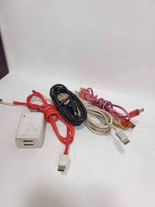 lot 237 image: VARIOUS CHARGING CABLES WITH 1 DUAL USB CHARGING BLOCK