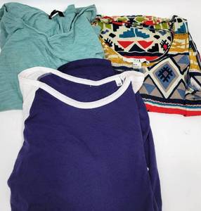 lot 247 image: WOMENS SHIRTS SIZES MEDIUM AND LARGE