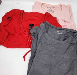 lot 248 image: 3 WOMENS TOPS - SIZES L & XL