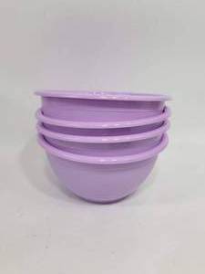 lot 304 image: 4 PLASTIC PURPLE BOWLS - PERFECT FOR ICE CREAM OR CEREAL