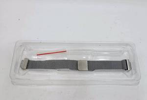 lot 404 image: NEW SMART WATCH OR FITTNESS TRACKER BAND