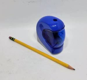 lot 398 image: WORKING BATTERY POWERED PENCIL SHARPENER