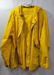 lot 323 image: YELLOW POLO JACKET SIZE MEDIUM