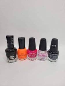 lot 370 image: LOT OF 5 VARIOUS COLORED GEL NAIL POLISH (X MONEY)