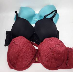 lot 357 image: LOT OF 3 VARIOUS COLOR BRAS