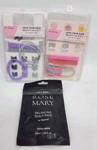 lot 422 image: NEW HAIR ACCESSORIES