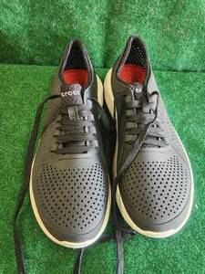 lot 26 image: Black Croc shoes - size 12