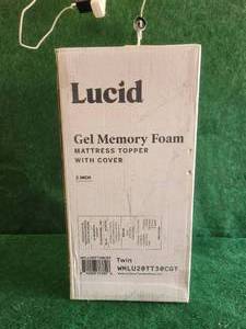 lot 42 image: Gel Memory Foam mattress topper with cover