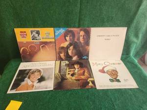 lot 66 image: Selection of 10 vintage vinyl records
