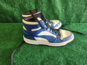 lot 72 image: Pair of Puma tennis shoes - 11