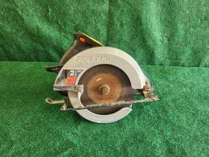 lot 82 image: Skil-saw circular saw