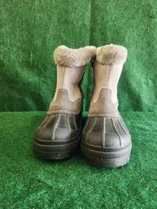 lot 93 image: Pair of Magellan boots - 10