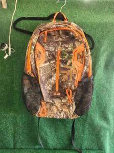 lot 156 image: Camo backpack by Uline