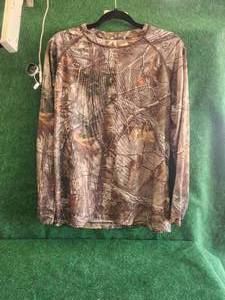 lot 160 image: Game Winner long sleeve camo shirt - L