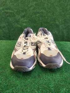 lot 132 image: Pair of New Balance 504 shoes - 11.5