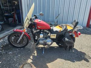 lot 7 image: 1997 XL1200S Sportster - Harley Davidson Motorcycle for parts or repair - no title - No Key - no known information about bike
