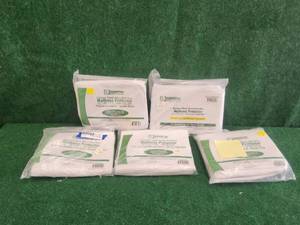 lot 207 image: Selection of 5 various sizes mattress protector covers