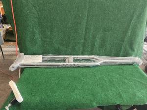 lot 188 image: Heavy duty crutches