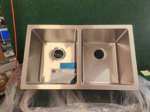 lot 226 image: Deep Elkay double bowl kitchen sink -19 x 31