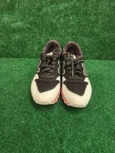 lot 233 image: Pair of New Balance tennis shoes - 6.