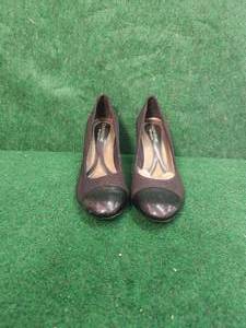 lot 245 image: Pair of Naturalizer N5 comfort shoes  -