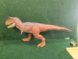 lot 252 image: Large Dinosaur