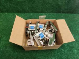 lot 259 image: Selection of stainless steel wall mounted soap dishes