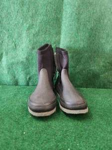 lot 263 image: Pair of Deep Blue water shoes - 4