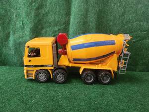lot 285 image: Toy truck