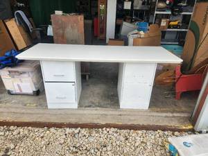 lot 171 image: 2 filing cabinets with top shelf