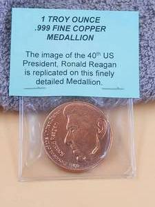 lot 44 image: 1 Troy ounce .999 fine copper medallion - Ronald Reagan