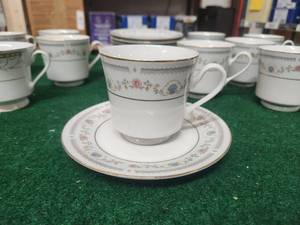 lot 143 image: Set of 10 Coffee cups & saucers - Tivoli