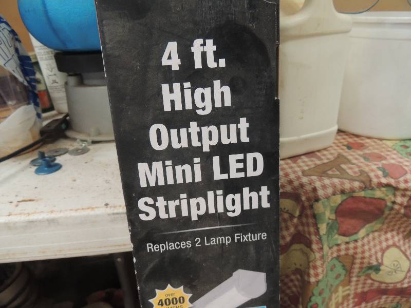 lot 1636 image: Meta lux LED model 45lstp904, 1204 ...