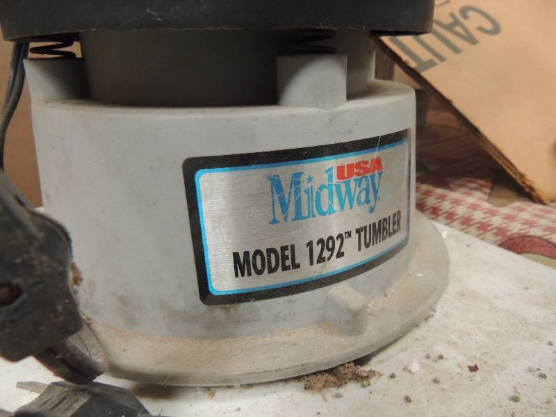 lot 1643 image: Midway 1292 tumbler 1 pot...