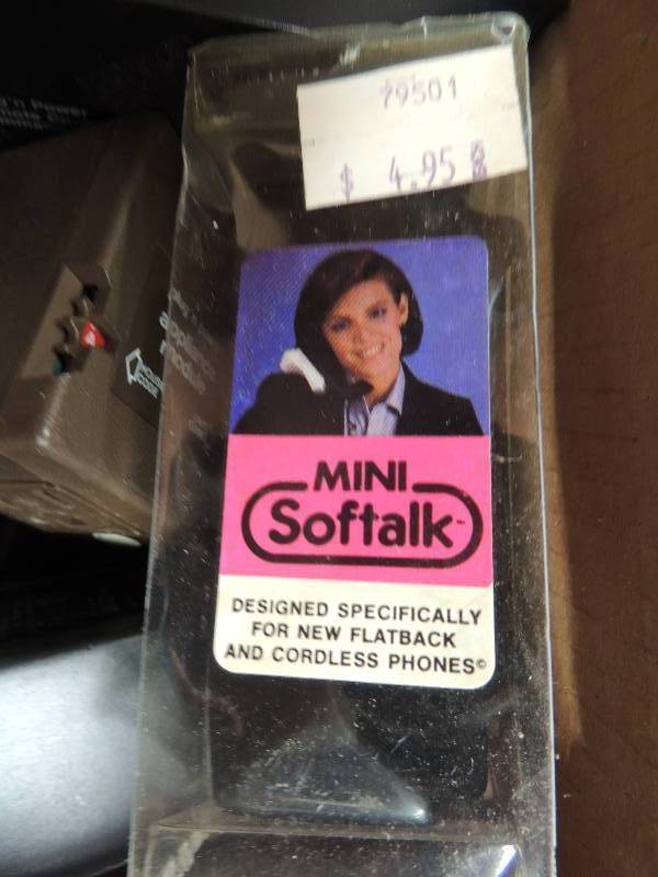 lot 1692 image: Box of modules and mini soft...