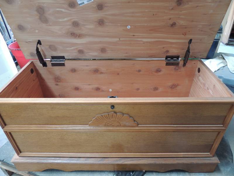lot 1694 image: cedar chest with key 14D 40 L  and ...