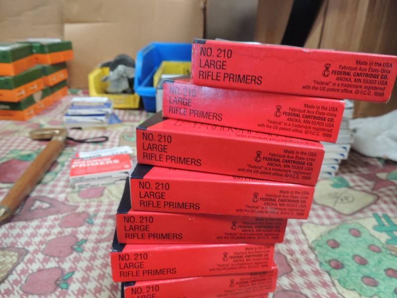 lot 1726 image: Fed Lg rifle primer 100box x 7...