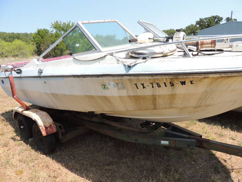 lot 1773 image: 21 Glasstron Boat - IO 302  inboa...
