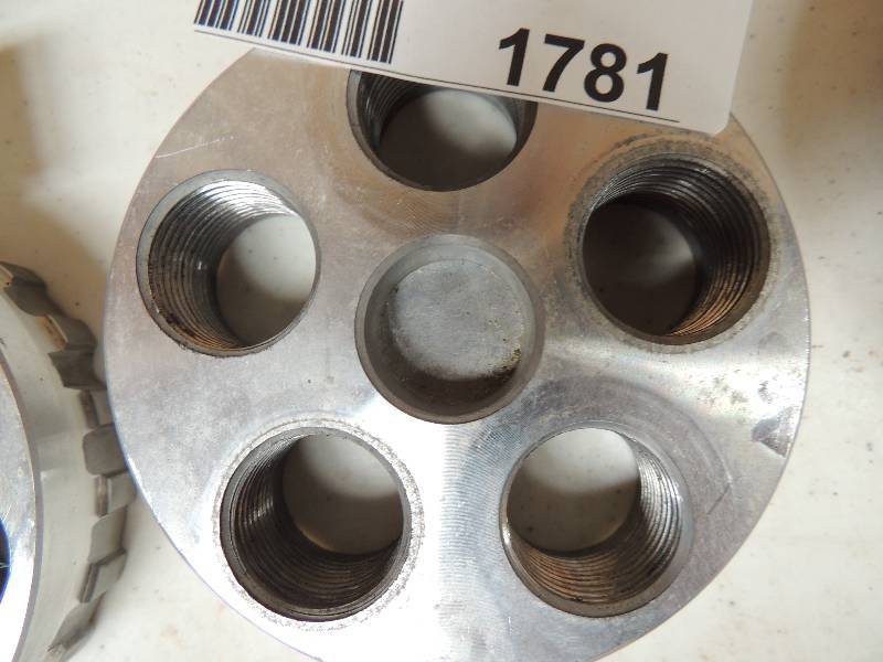 lot 1781 image: Reloading heads LEE...