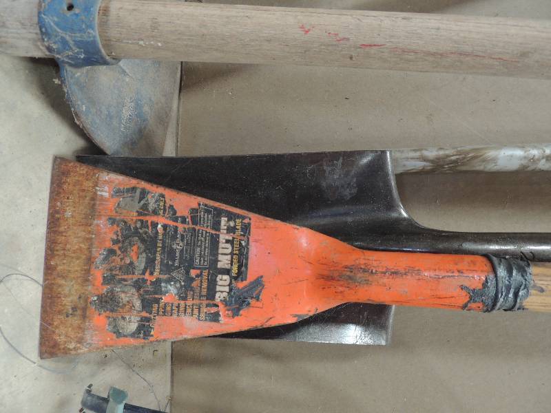 lot 1790 image: Big MUT for roof REMOVAL  and 2 yar...
