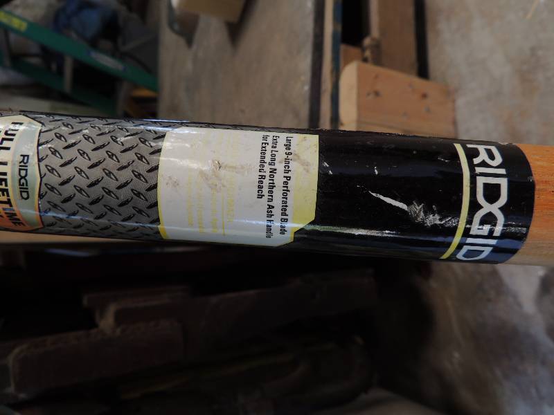 lot 1802 image: RIGID  Lg 9 inch WIDE  HOE  with lifetime warranty