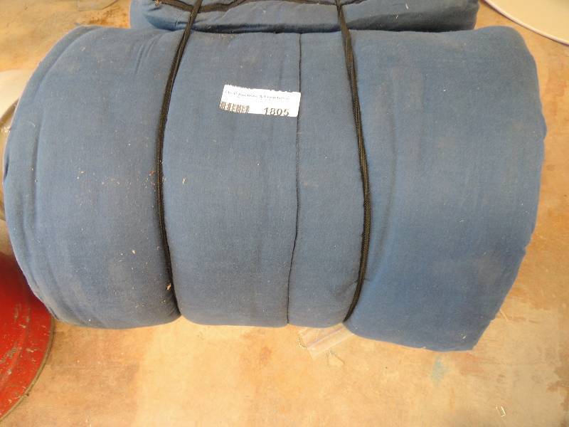 lot 1805 image: Blue sleeping bag...