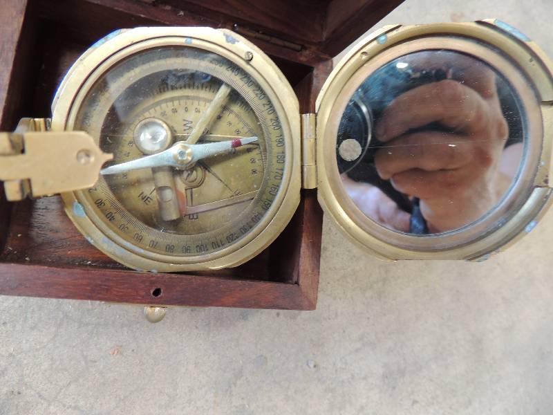 lot 1810 image: Natural sine compass IN WOODEN BOX...