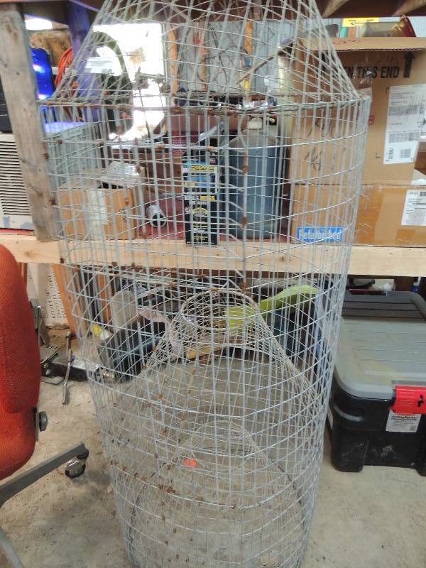 lot 664 image: Catfish trap (5.5ftx24in)...