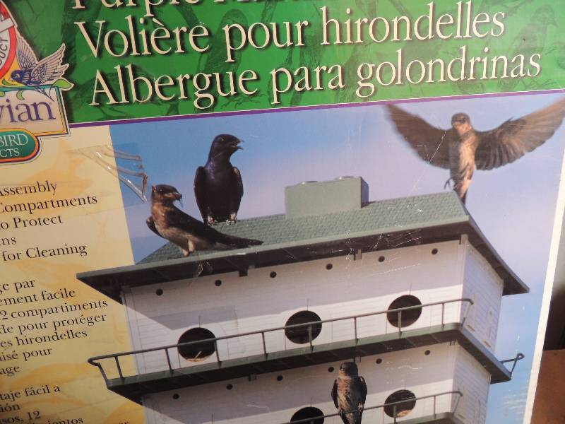 lot 693 image: Purple Martin House (Bird house)...