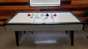 lot 3 image: Full Size Air Hockey Table w Pucks & Paddles